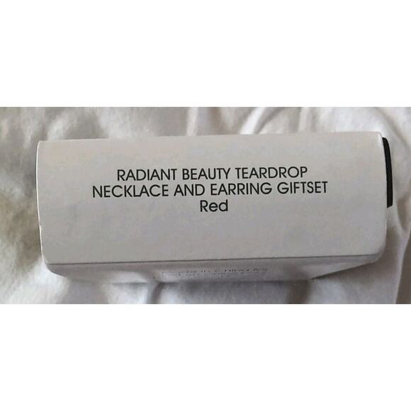 AVON Radiant Teardrop Necklace & Earring Giftset Goldtone w/Red Ruby Faux Stone - Picture 6 of 8
